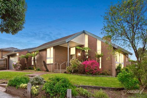 Property photo of 35 Woodleigh Crescent Vermont South VIC 3133