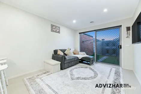 Property photo of 9 Hunt Way Pakenham VIC 3810