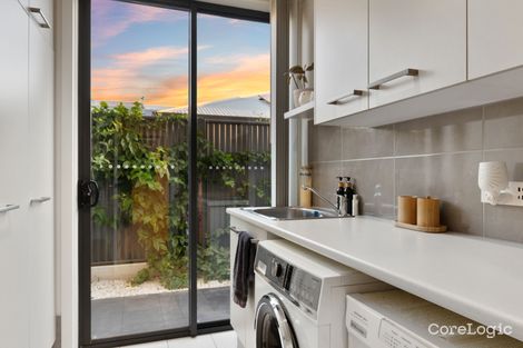 Property photo of 11 Peacock Place Moana SA 5169