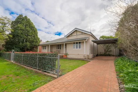 4 Thurlstone St, Parkes, NSW 2870