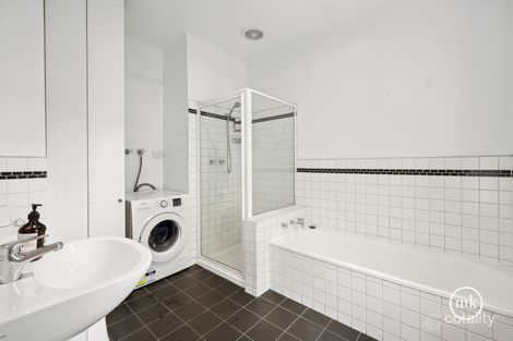 Property photo of 2 Henderson Street Northcote VIC 3070