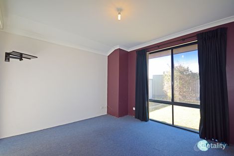 Property photo of 17 Seaspray Place Waikiki WA 6169
