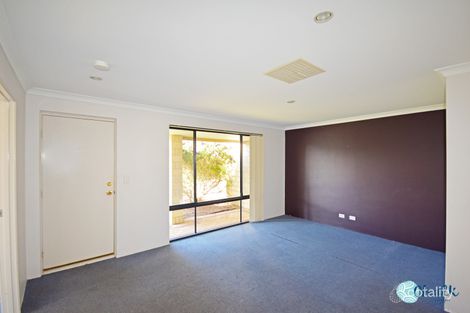 Property photo of 17 Seaspray Place Waikiki WA 6169