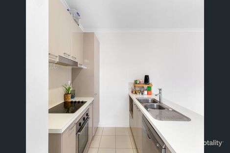 Property photo of 77 Napier Circuit Silkstone QLD 4304