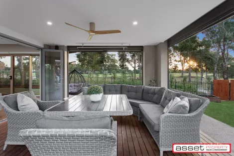 Property photo of 18 Mashie Terrace Sandhurst VIC 3977