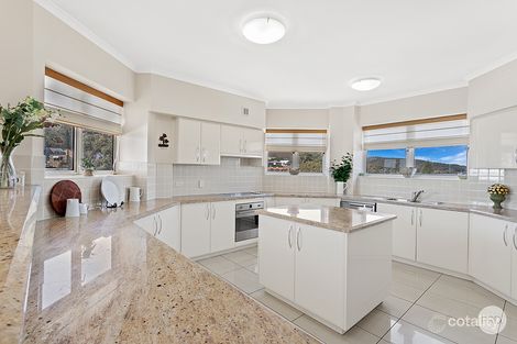 Property photo of 406/2 Messines Street Shoal Bay NSW 2315