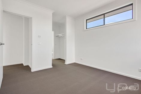 Property photo of 3/11 Dixon Avenue Werribee VIC 3030