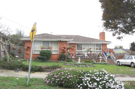 2 Charles Ave, Hallam, VIC 3803