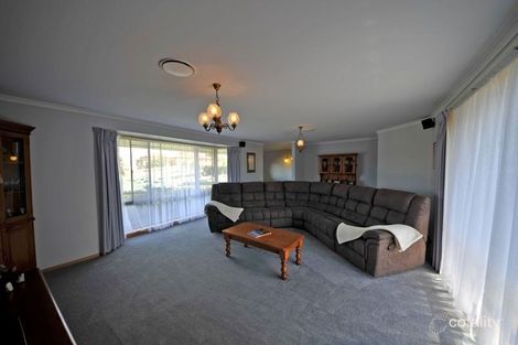 Property photo of 16 Bell Park Close Warragul VIC 3820