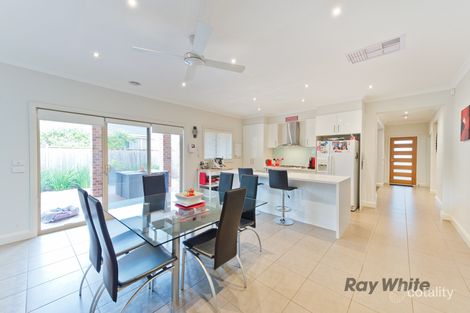 Property photo of 10 Manooka Road Brookfield VIC 3338