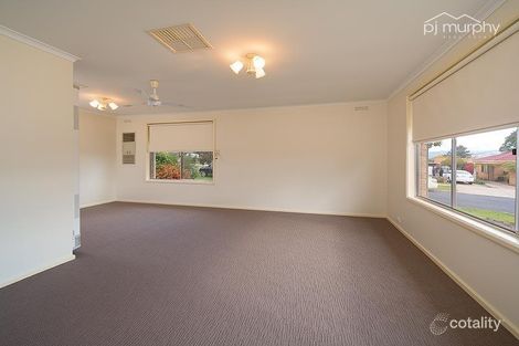 Property photo of 4 Holmes Court Wodonga VIC 3690