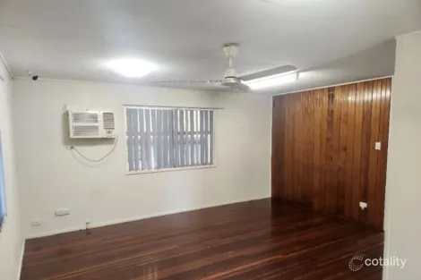 Property photo of 23 Hannah Crescent Dysart QLD 4745