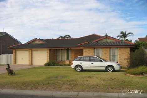 14 Oxford Dr, Lake Haven, NSW 2263