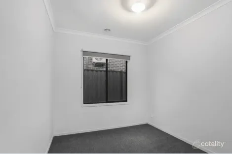 Property photo of 4 Yucca Road Kalkallo VIC 3064