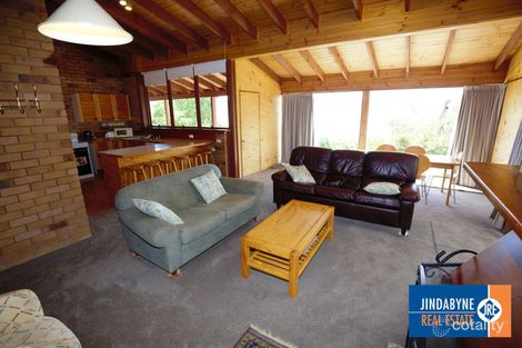 Property photo of 20 Rushes Bay Avenue East Jindabyne NSW 2627