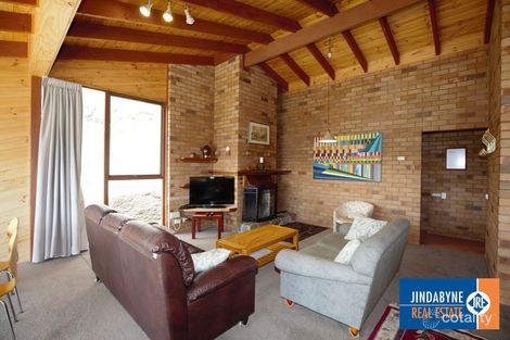 Property photo of 20 Rushes Bay Avenue East Jindabyne NSW 2627