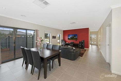 Property photo of 66 Pine Park Drive Wollert VIC 3750