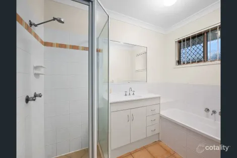 Property photo of 1 Daniells Court Ormeau QLD 4208