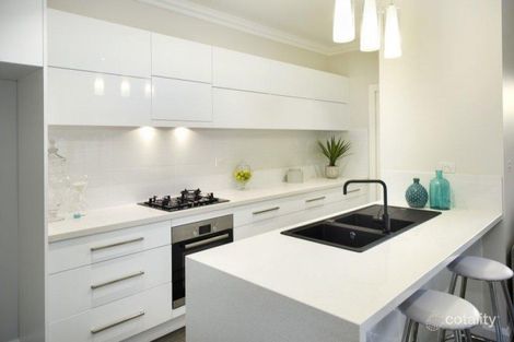 Property photo of 2/7 Walwa Street Mitcham VIC 3132
