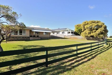 30 Fourth Ave, Shoalwater, WA 6169