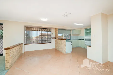 Property photo of 12 Zenner Place Binningup WA 6233