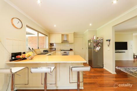 Property photo of 33 Willslie Crescent Berwick VIC 3806
