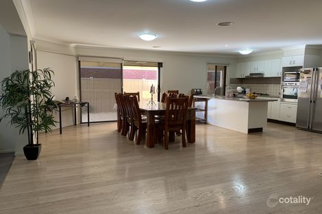 Property photo of 22 Bowral Loop Craigieburn VIC 3064