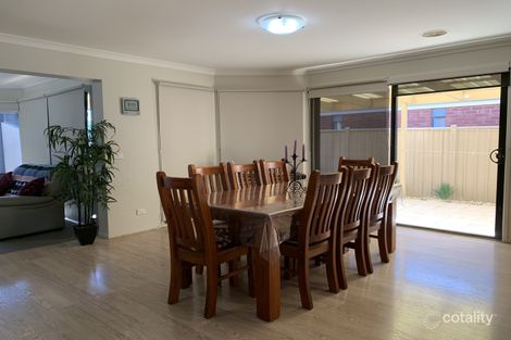 Property photo of 22 Bowral Loop Craigieburn VIC 3064