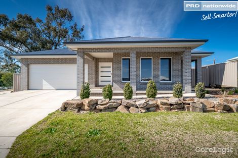 Property photo of 33 Flack Crescent Boorooma NSW 2650