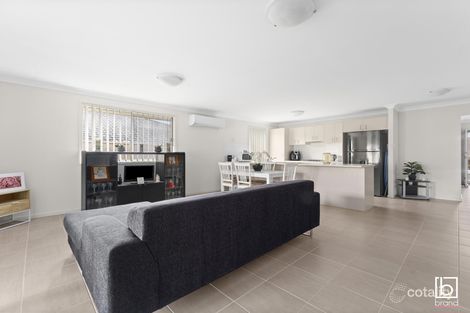 Property photo of 34 Figtree Boulevard Wadalba NSW 2259