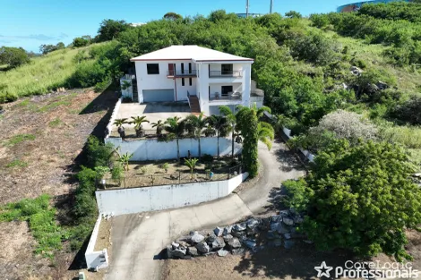 Property photo of 10 Yardley Court Bowen QLD 4805