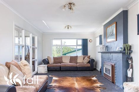 Property photo of 109 Malunna Road Lindisfarne TAS 7015