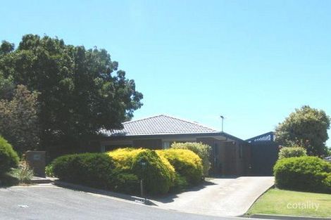 10 Fastnet Ct, Hallett Cove, SA 5158