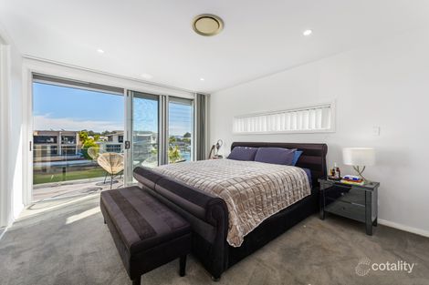 Property photo of 2/50 East Quay Drive Biggera Waters QLD 4216