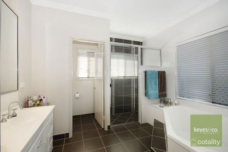 Property photo of 123 Shutehaven Circuit Bushland Beach QLD 4818