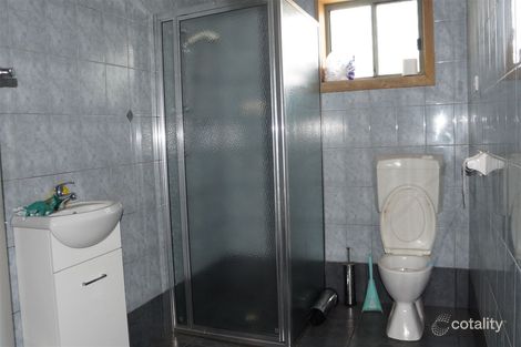 12 Fifth St, Wingfield, SA 5013