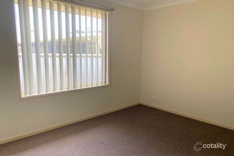 2/8 Tofino Cl, Pelican, NSW 2281