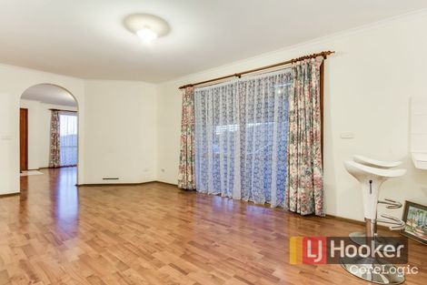 Property photo of 2 Rosalie Court Hampton Park VIC 3976