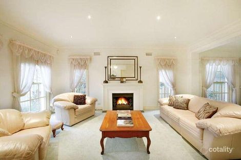 Property photo of 2 Frognall Place Canterbury VIC 3126