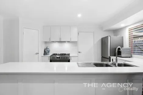 Property photo of 14 Kippilaw Loop Carramar WA 6031