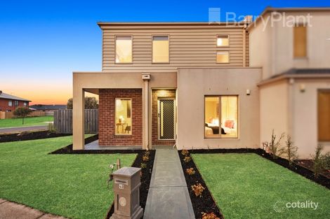 Property photo of 40 Featherbrook Drive Point Cook VIC 3030