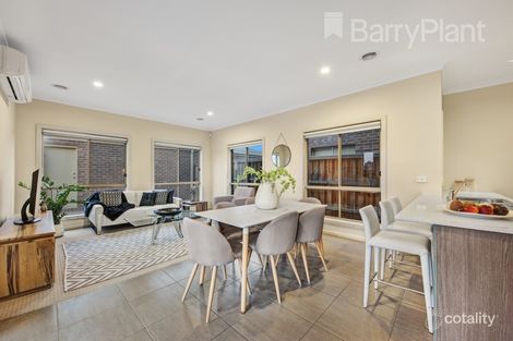Property photo of 40 Featherbrook Drive Point Cook VIC 3030
