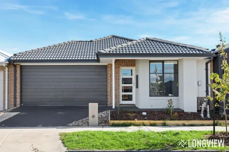 13 Burrawang Loop, Mickleham, VIC 3064
