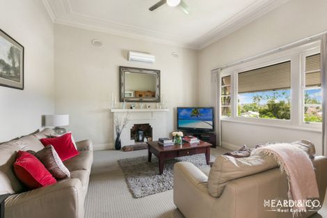 Property photo of 2 Carpenter Street Quarry Hill VIC 3550