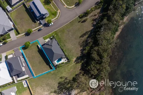 Property photo of 165 Trinity Point Drive Morisset Park NSW 2264