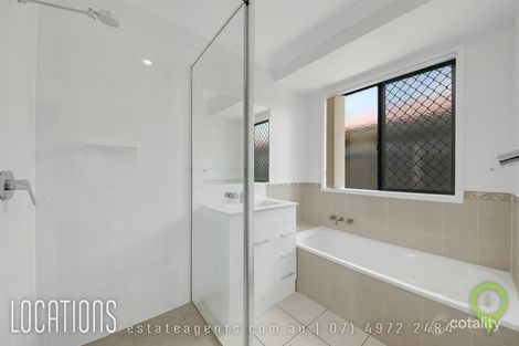 Property photo of 27 Waratah Street Kin Kora QLD 4680