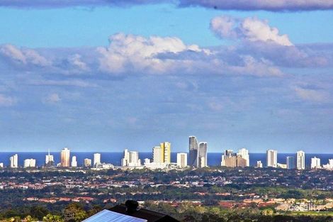 Property photo of 19 Ballah Crescent Highland Park QLD 4211