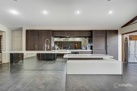 16 Rossmann Rd, Smithfield, QLD 4878