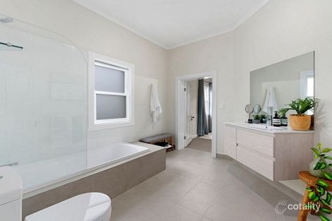 Property photo of 22 Risdon Road New Town TAS 7008