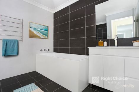 Property photo of 3/14 Headwater Place Albion Park NSW 2527